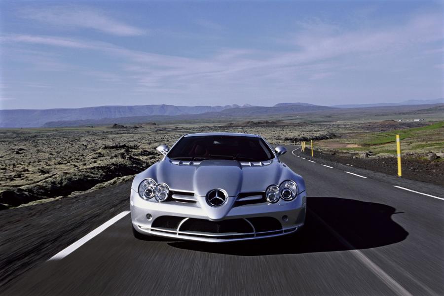  Mercedes-Benz SLR McLaren 2003 года  (фото 35 из 319)